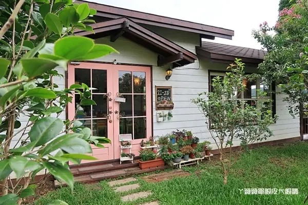 旅遊窩客 ㄚ綾綾單眼皮大眼睛 提供 / 普羅旺斯小木屋餐廳