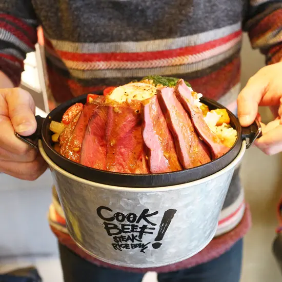 平價也有五星級牛排！王品創新品牌 - CooK BEEF!酷必，以Sous-Vide舒肥料理頂級手法搶佔平價餐飲市場。