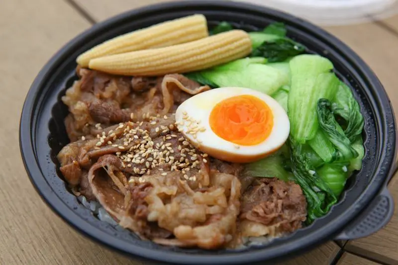 『台北。永和美食推薦』「惡」燒肉便當專賣店 X 超美味現烤日式燒肉。頂溪捷運站。文化路