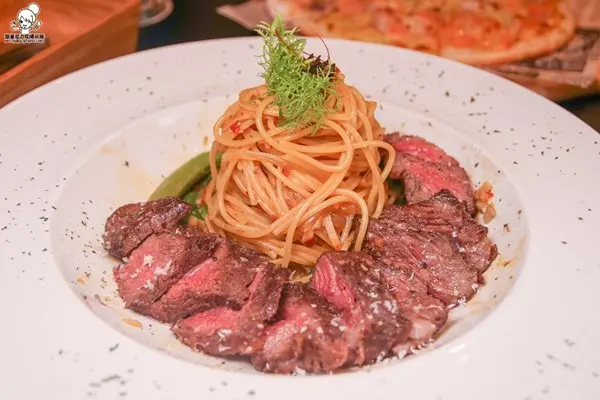 美食窩客 陳尼力 曾在「布雷克漢堡Black Hamburger」