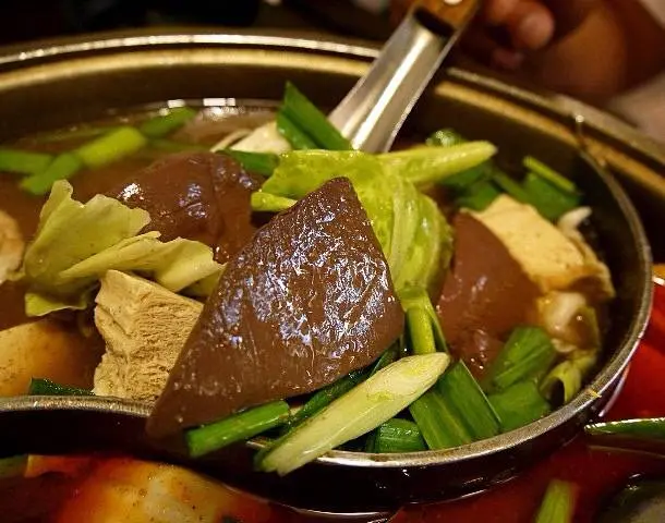  Claire 曾在 藍公館麻辣火鍋