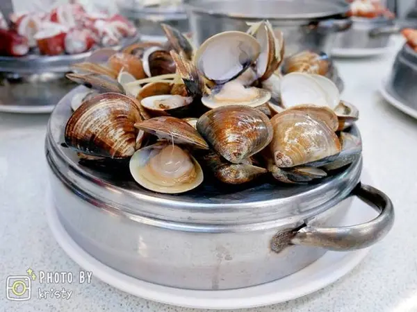 美食窩客 柯莉絲汀 提供 / 二月牌沙茶爐永和店