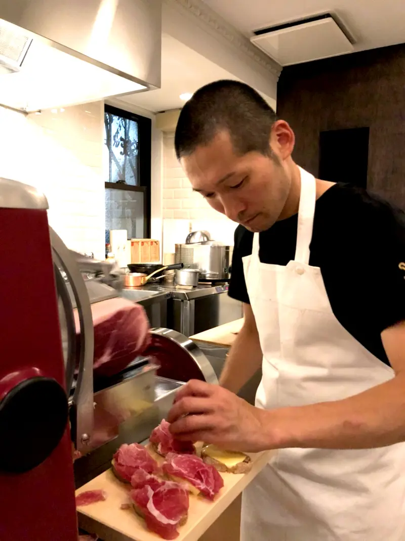 肉肉控吃不到會哭！RÒU by T-HAM獨家攜手PELLEGRIN主廚，打造米其林等級「生火腿料理」，只有四天吃得到。