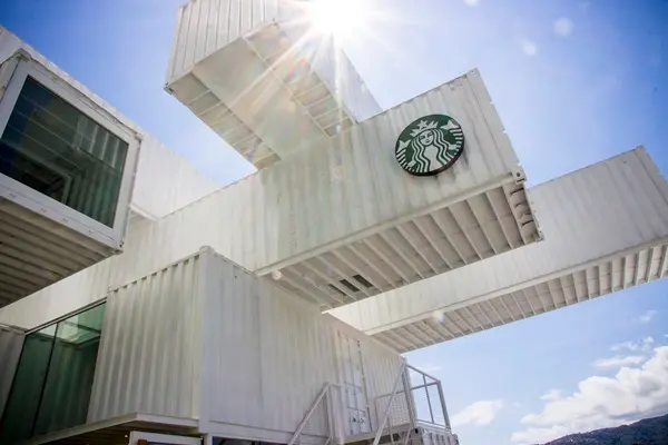 貨櫃星巴克 /旅遊窩客 史努比 提供