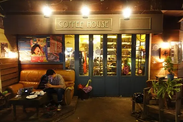 Rebirth Cafe & Restaurant/美食窩客 胖樺 提供