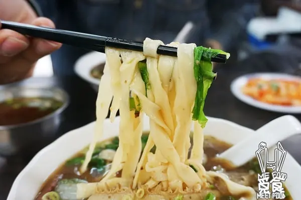 美食窩客 Meet Food 曾在「銘豐牛肉麵」