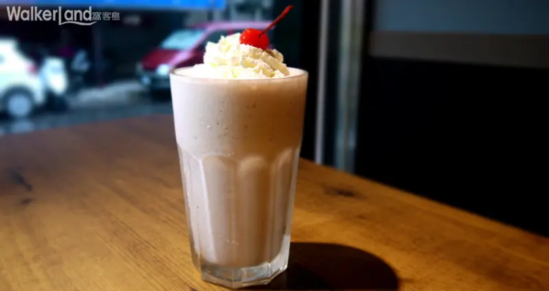 小食代 草莓起司奶昔 深受女性顧客喜歡