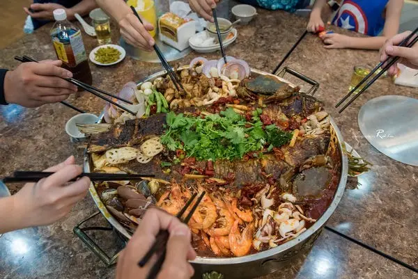 美食窩客 小鬍子 曾在「下城老地方酒餐館」