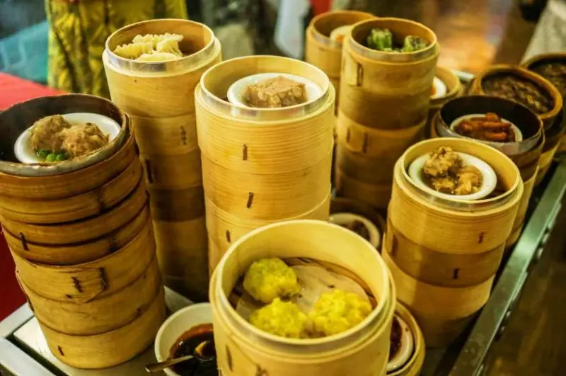 港式飲茶就是要有推車的啊!! 六福客棧 金鳳廳 推車港點吃到飽!!