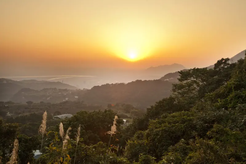 【文青好去處】陽明山景點 草山行館冬季餐廳 展覽快訊 賞芒順遊必去秘境
