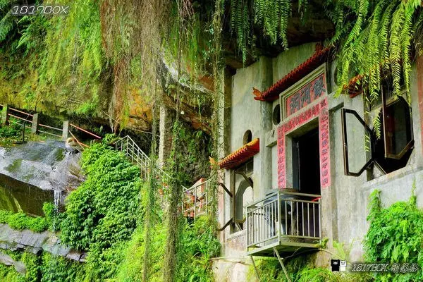 銀河洞瀑布 /美食窩客 1817BOX 提供