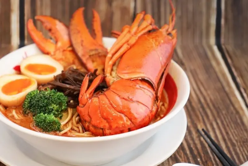 信義區拉麵 豚骨拉麵「霸嗎拉麵」 / WalkerLand窩客島提供