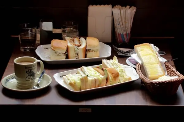 美食窩客 男子的日常生活 提供 / Komeda's coffee