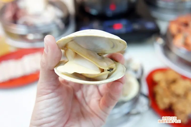 浮誇系台北蛤蜊「二月牌沙茶爐-新北市中華店」 /美食窩客 安妮  提供